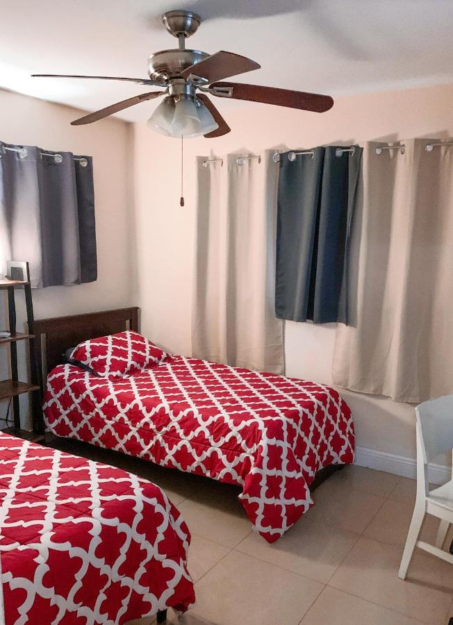 Sherry'S Place Home & Apartments Dania Beach Esterno foto
